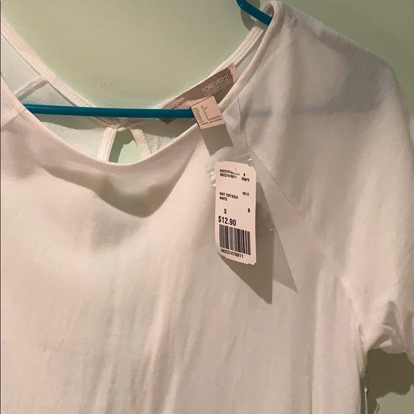 Open back white top - Picture 2 of 3